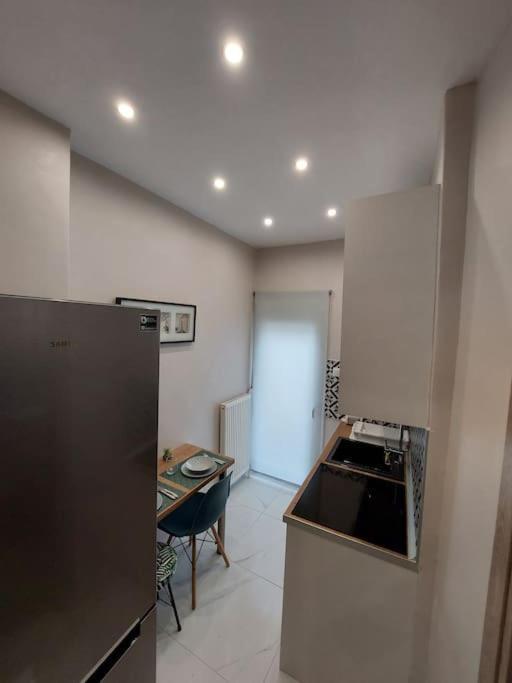 Cozy Flat In Thessaloniki Apartment ภายนอก รูปภาพ
